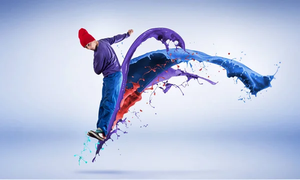 Homem hip hop dançarino salto — Fotografia de Stock