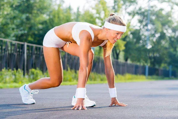 Young woman runner — Stock Photo, Image