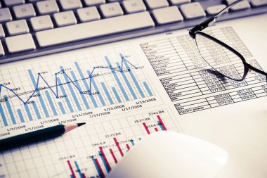 Ortalama satış raporu hazırlanıyor