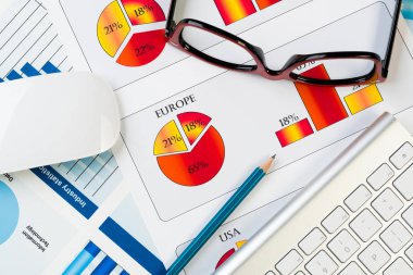 Ortalama satış raporu hazırlanıyor