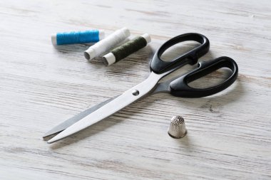 Dikiş takımı masada