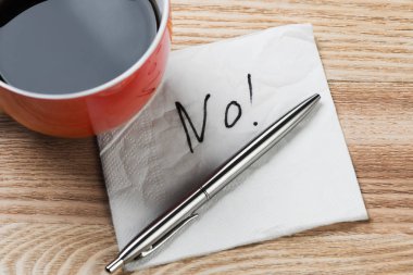 Peçeteye yazılmış romantik mesaj