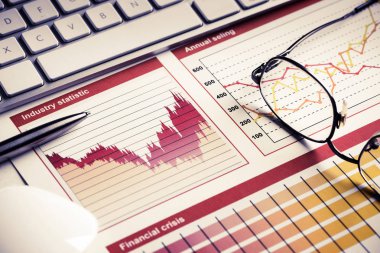 Ortalama satış raporu hazırlanıyor