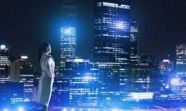 Gece city adlı arayan kadın