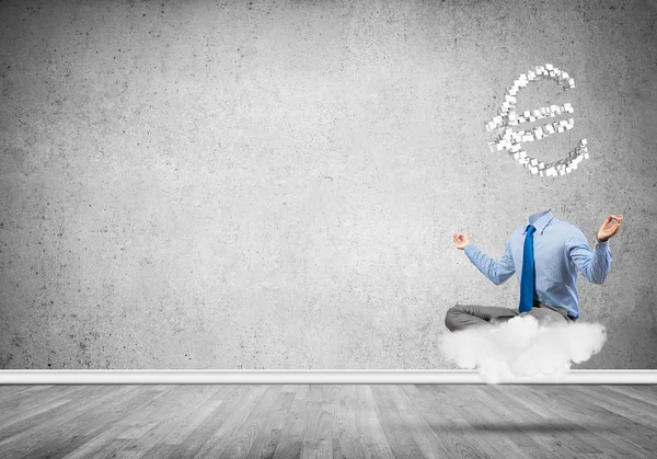 Hombre de negocios meditando sin cabeza —  Fotos de Stock