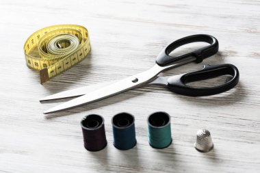 Dikiş takımı masada