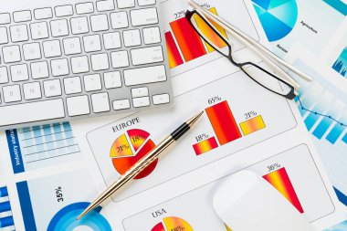 Ortalama satış raporu hazırlanıyor