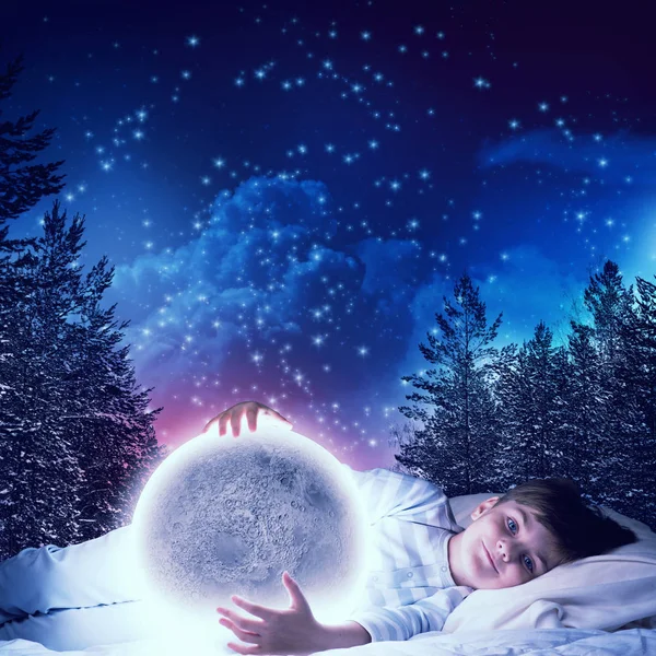 Boy dreaming before sleep — Stock Photo, Image