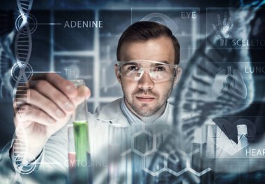 Yakışıklı bilim adamı araştırma yapma