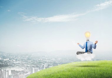 Lotus poz oturan işadamı