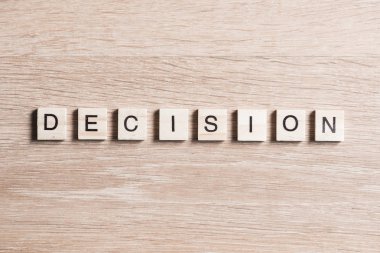 harflerle ahşap öğeleri 