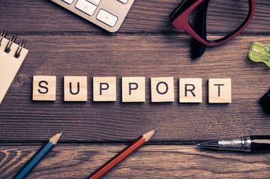 harflerle ahşap öğeleri 