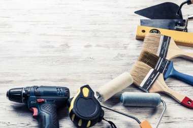 Çeşitli onarım araçları