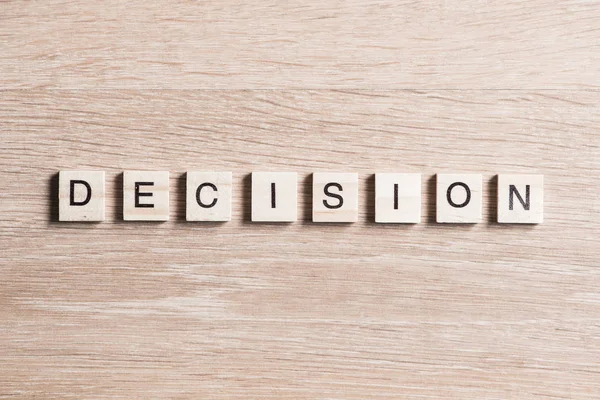 harflerle ahşap öğeleri 