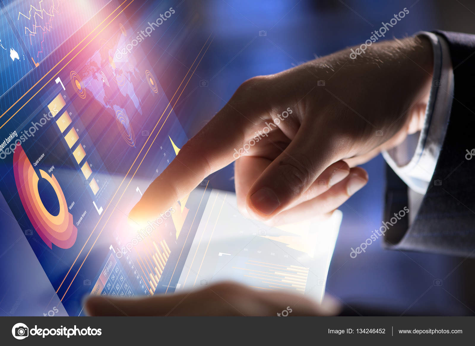 Neue Technologien im Einsatz  Stockfotografie lizenzfreie Fotos