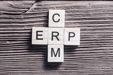 Bulmaca tahta küpleri ile