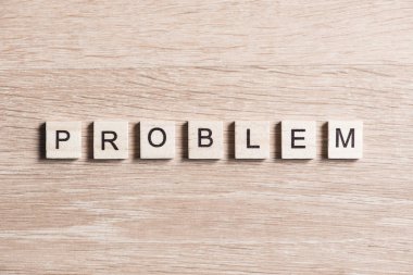 harflerle ahşap öğeleri 