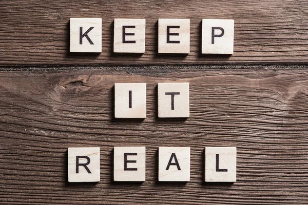 Elementos de madera con letras — Foto de Stock