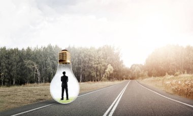 Ampulün içindeki iş adamı