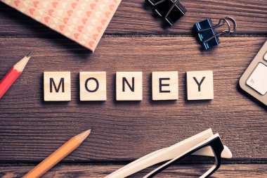 harflerle ahşap öğeleri 