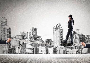 İşadamı blindfolder gözleri ile 