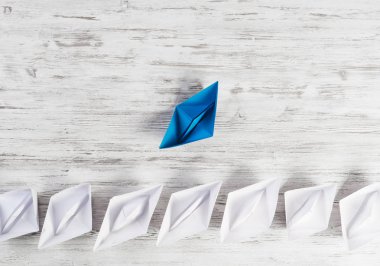 Origami deniz araçları kümesi 