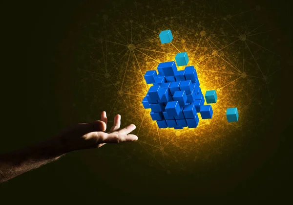 adam elini tutarak küp