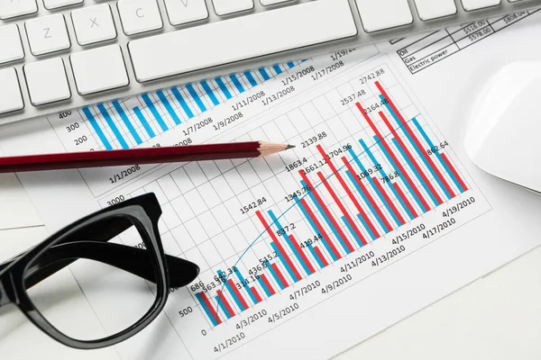 İş çalışma alanı klavye ile 