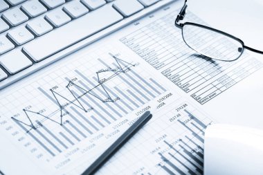 İş çalışma alanı klavye ile 