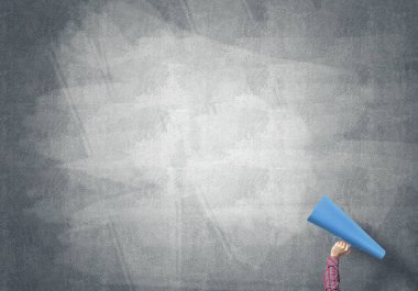 Duyuru yapmak kadın kapatmak