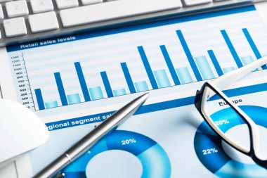 Ortalama satış raporu hazırlanıyor