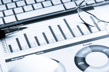 Ortalama satış raporu hazırlanıyor