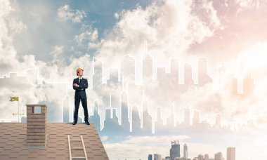 Takım elbiseli genç işadamı