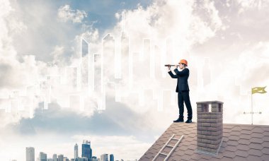 Takım elbiseli genç işadamı