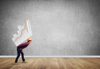 Mühendis ilerleme grafiği taşıyor