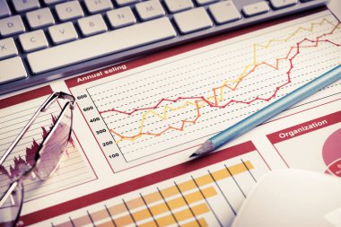 Ortalama satış raporu hazırlanıyor