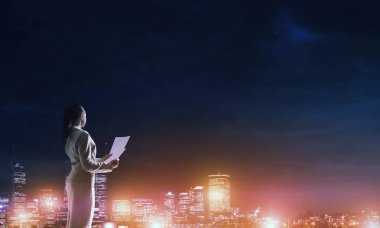 İşkadını konuşmasında hazırlanıyor