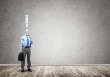 Para hakkında düşünüyor