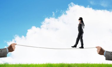 İşadamı blindfolder gözleri ile