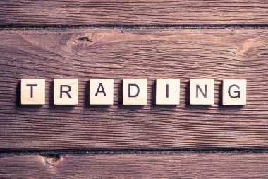 harflerle ahşap öğeleri