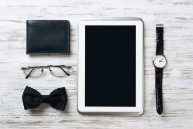Beyefendi aksesuarları ve tablet