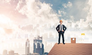 Takım elbiseli genç işadamı