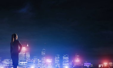 Gece city adlı arayan kadın 