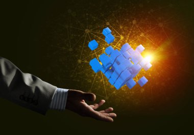 küp şekil tutan işadamı el