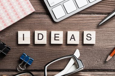  kelime fikirleri toplanan harfler