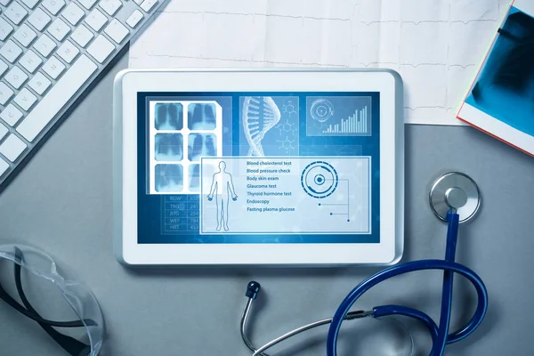 Электронные технологии в медицине — стоковое фото