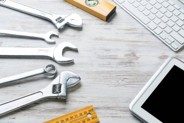 Endüstriyel araçlar kümesi