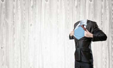 Başsız süper işadamı