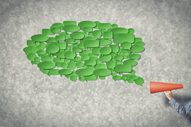 adam trompet yapma duyuruda