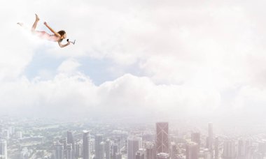 O kendini ifade etmek ücretsizdir